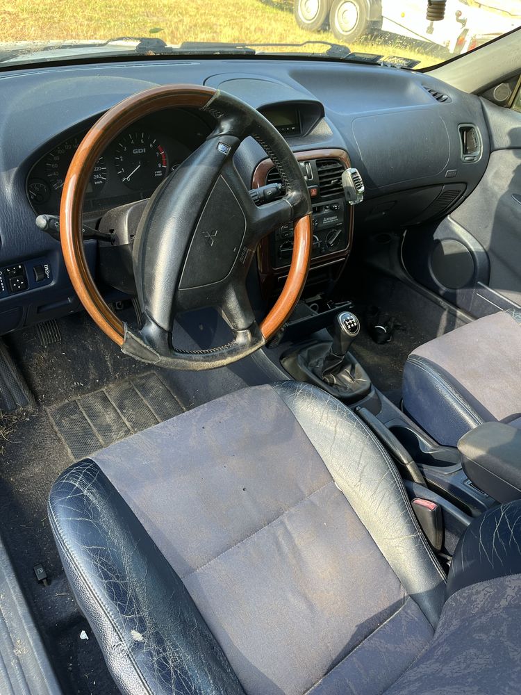 Mitsubihi Carisma