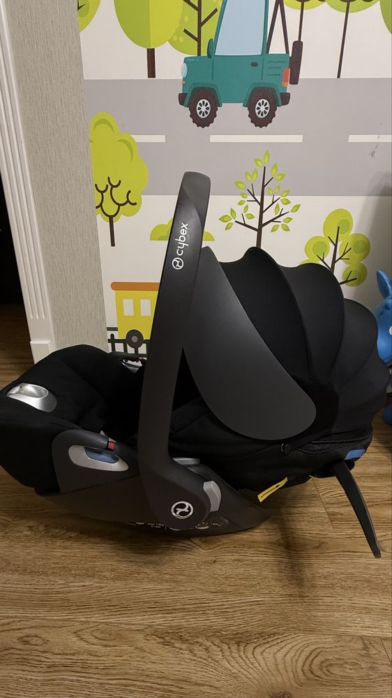 Продам автолюльку Cybex cloud-z