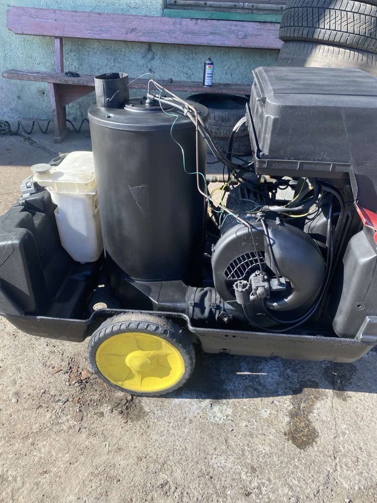Продам Керхер HDS695 M Eco