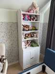 Высокий шкаф IKEA HAUGA с дверцами (204.150.46), белый, 70×199 см
