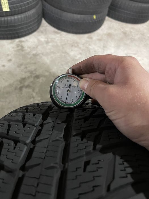 ГШ405 зимові шини 215/65 r17 nokian пара резина р17