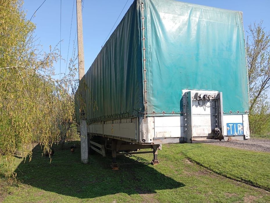 Прицеп вантажний