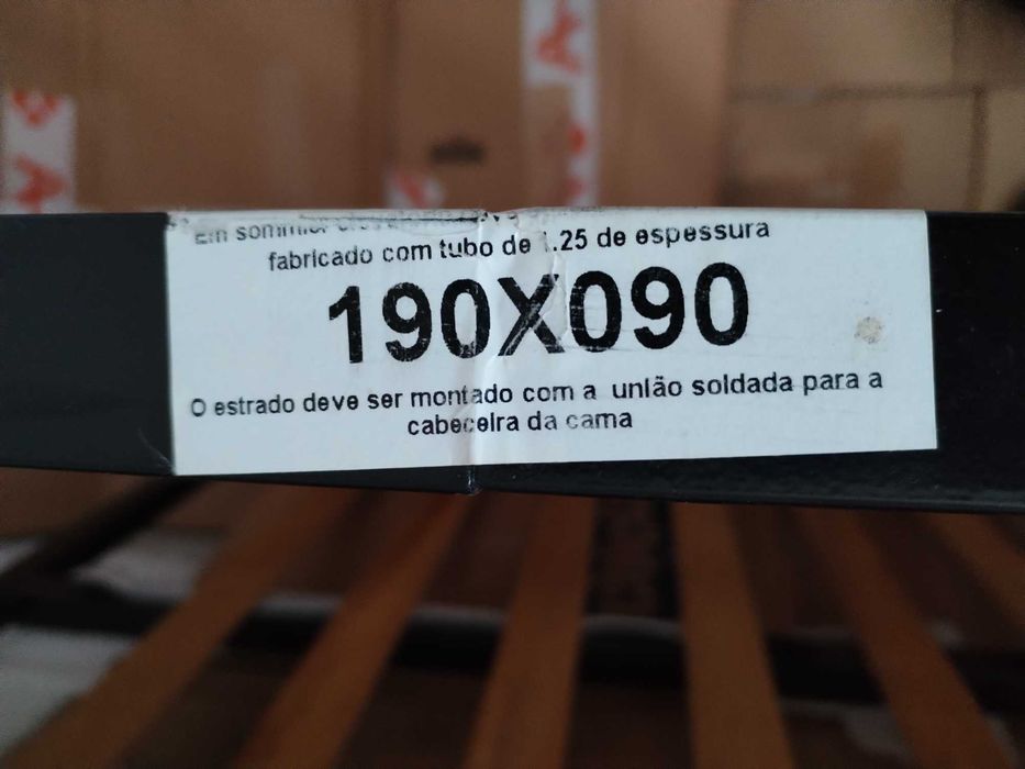 Beliche + estrados + colchões