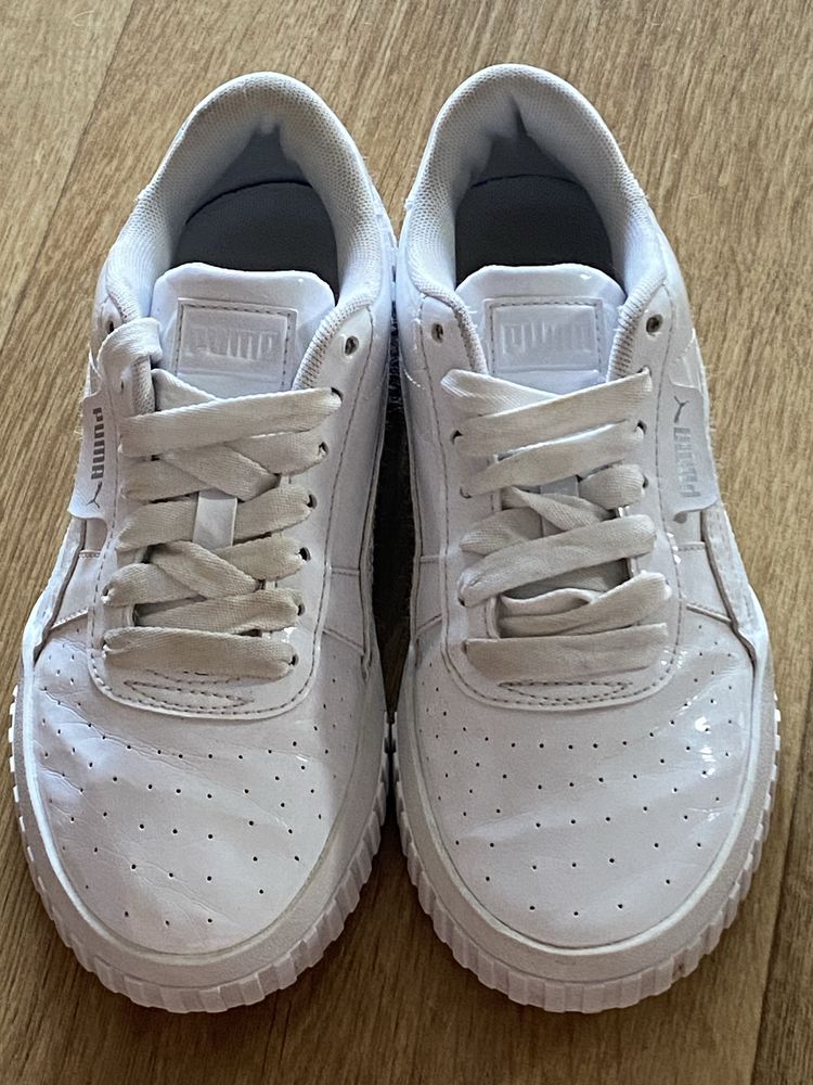Puma 35,5 lakierowane białe adidasy
