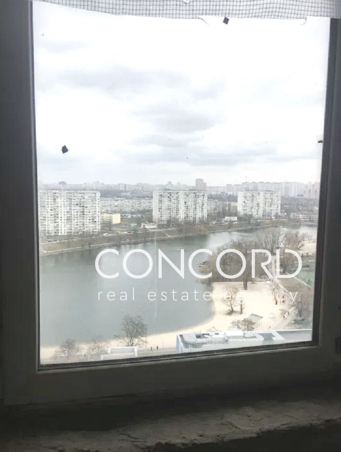 Павла Тичини просп., 18-Б. Березняки. Метро Лівобережна