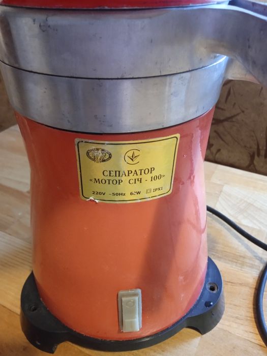 Продам електричний сепаратор Мотор Січ 100