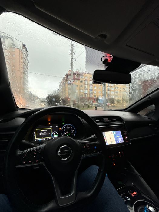 Оренда авто Nissan Leaf 2018 40квт