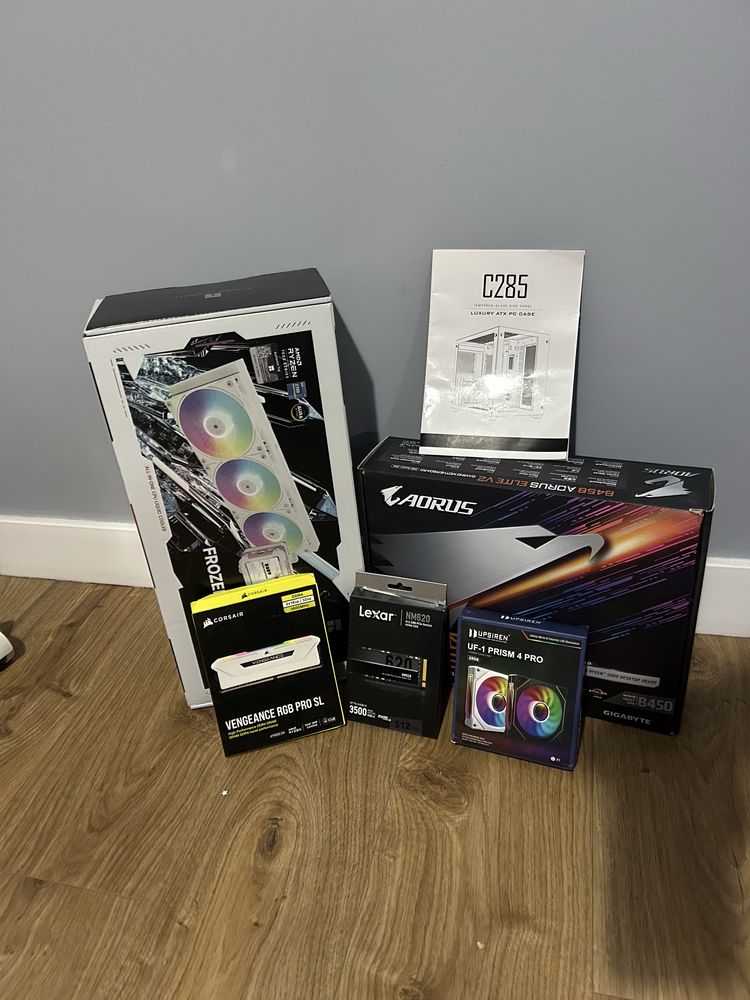 Bialy komputer RGB Ryzen 5 5500 / RX 5700 XT / 32 GB RAM