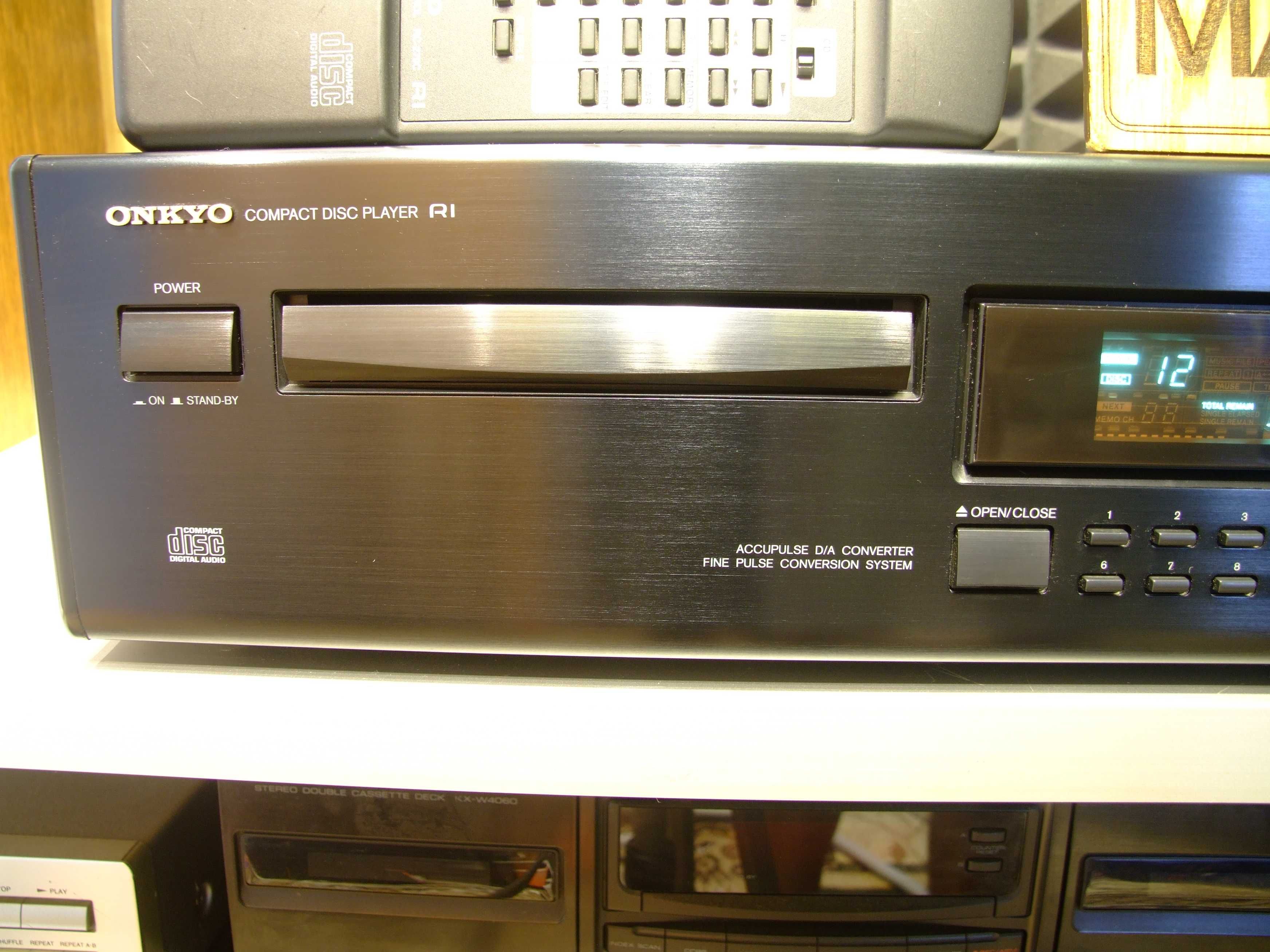 CD програвач Onkyo DX-7210. Пульт. Стан. Без передплати