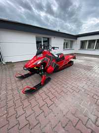 Skuter śnieżny Polaris Pro RMK 800 163  model 2018 używany