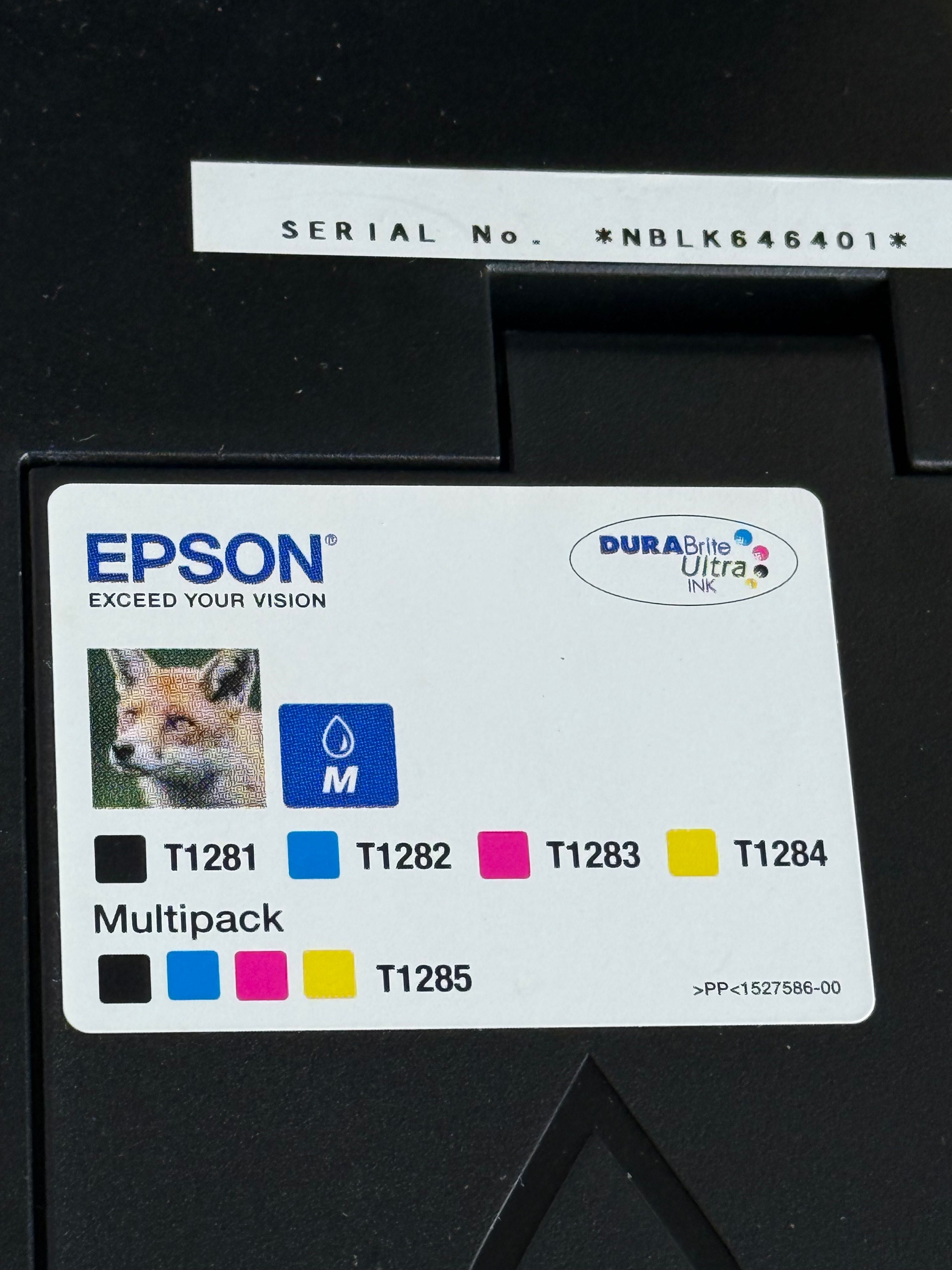 Impressora multifunções da marca Epson