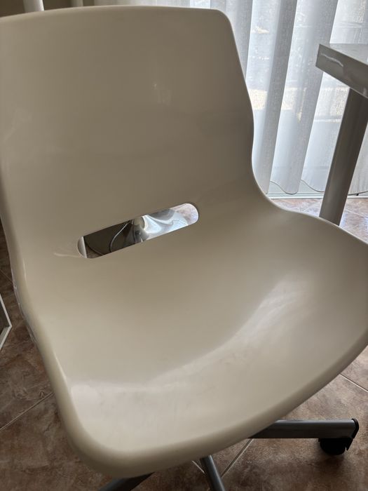 Cadeira Ikea branca