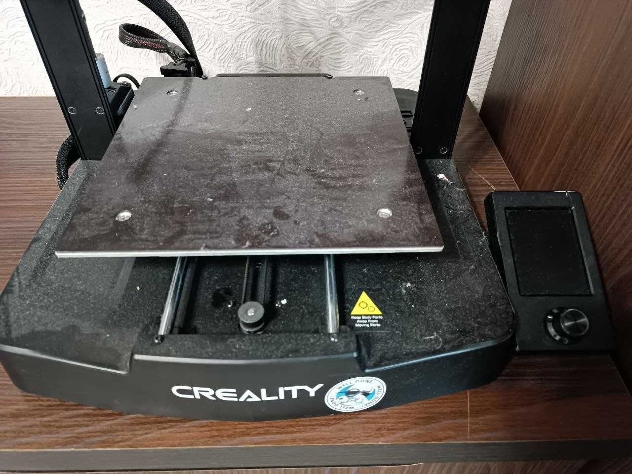 Ender 3 v3 SE та Ender 3 v2 3д принтер