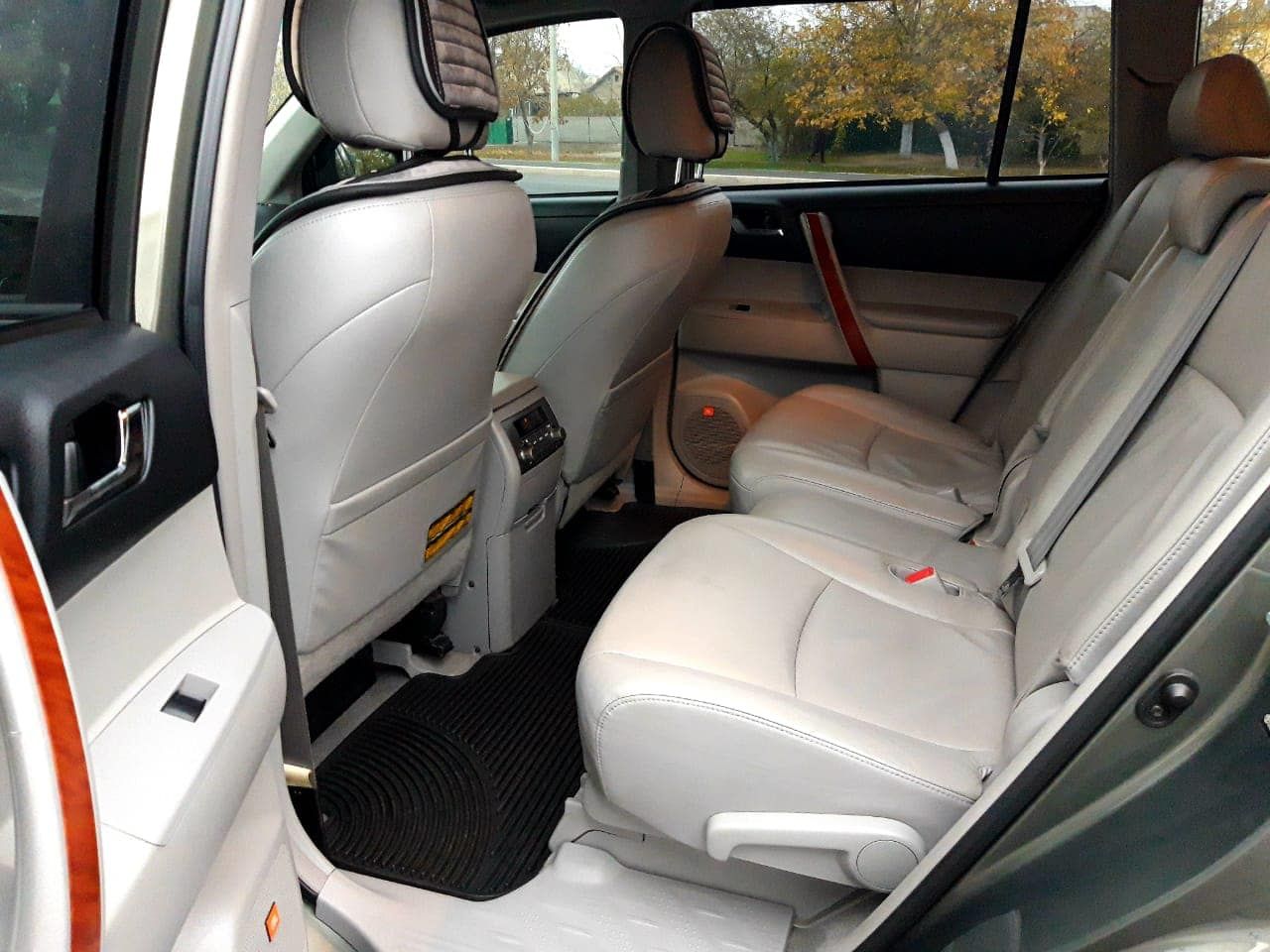 Продам Toyota Highlander 2008