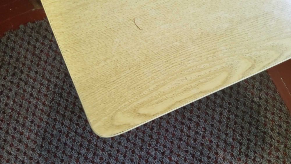 Стіл кухонний, ніжки- дерево