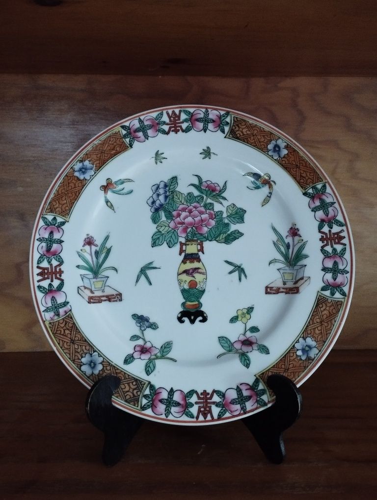 Prato 26cm Chinês- Pintado à mão - Antigo