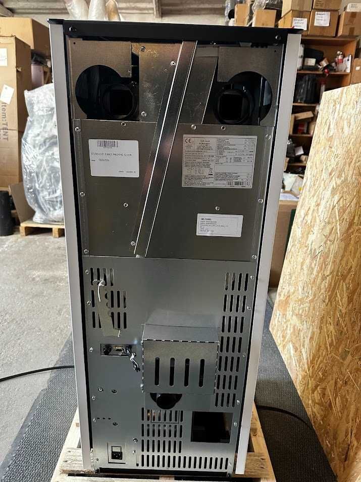 Piecyk na pellet Eva Calor Giusy 15 kW z DGP do trzech pomieszczeń