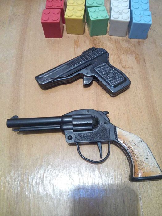 Іграшки ссср  солдатікі, машинкі... та інше.