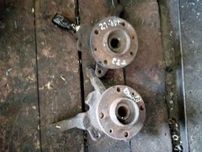 Ступіци передні в зборі 5х100 R15 R16 Toyota Avensis  1998-2004р.