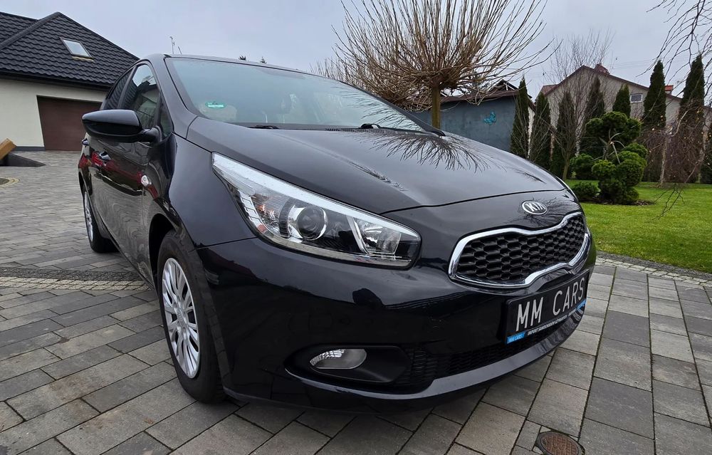 Kia Ceed 2 komplety kół, serwis, mały przebieg!!!