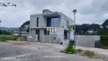 Venda de moradia V3+1 em fase de construção, Darque, Viana do Castel