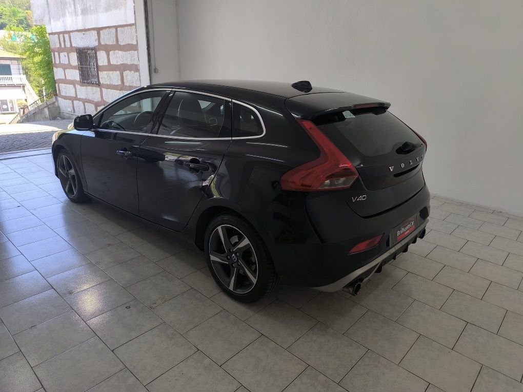 Volvo V40 R-DESIGN