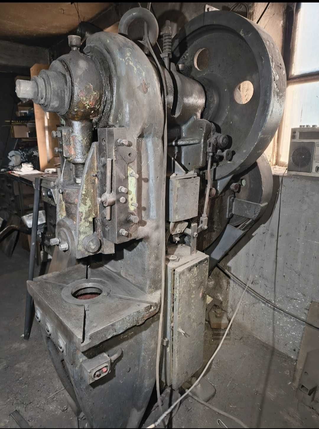 Prasa Mimośrodowa