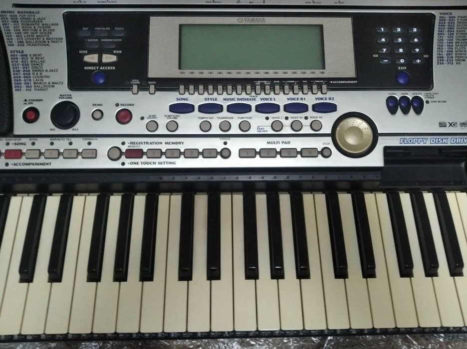 Ямаха ПСР 550 в ідеальному стані