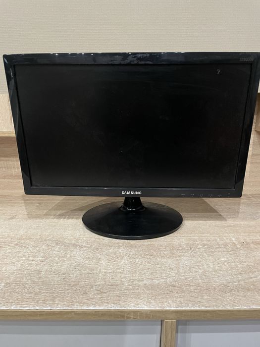 монітор LG, Acer , Asus, Samsung 19,5 дюймів