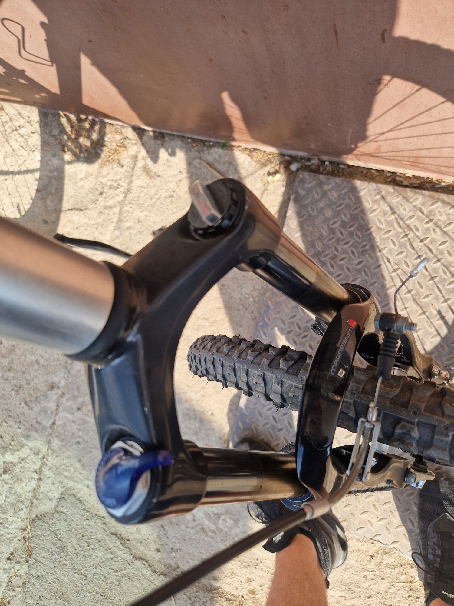 Kross hexagon V3