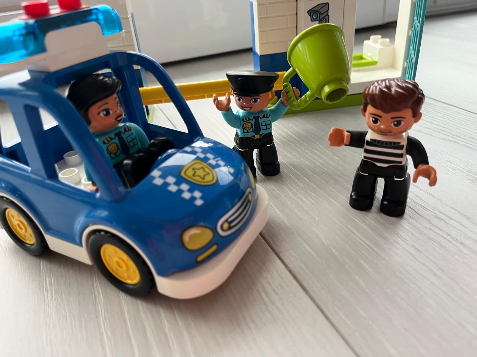 Zestaw LEGO Duplo posterunek policji