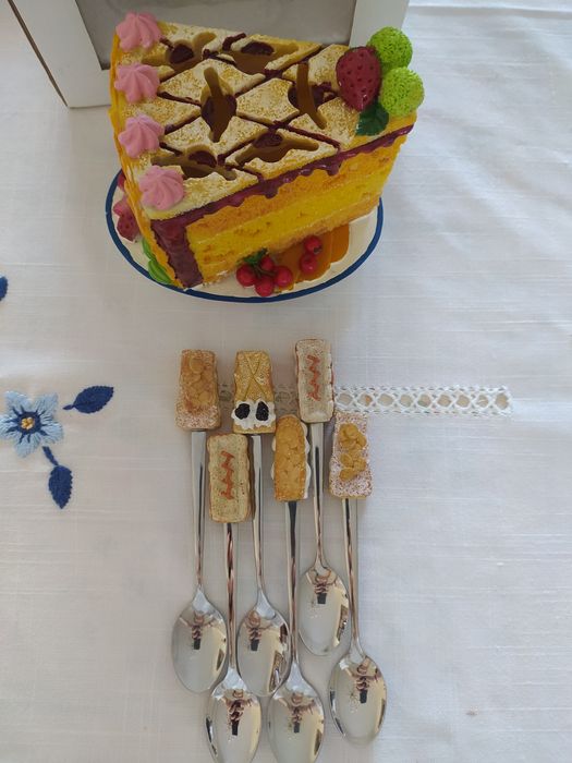 Conjunto de colheres de chá com suporte