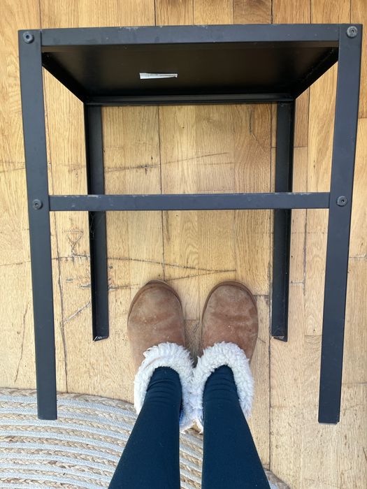 Mesinha preta de ferro para jardim Ikea