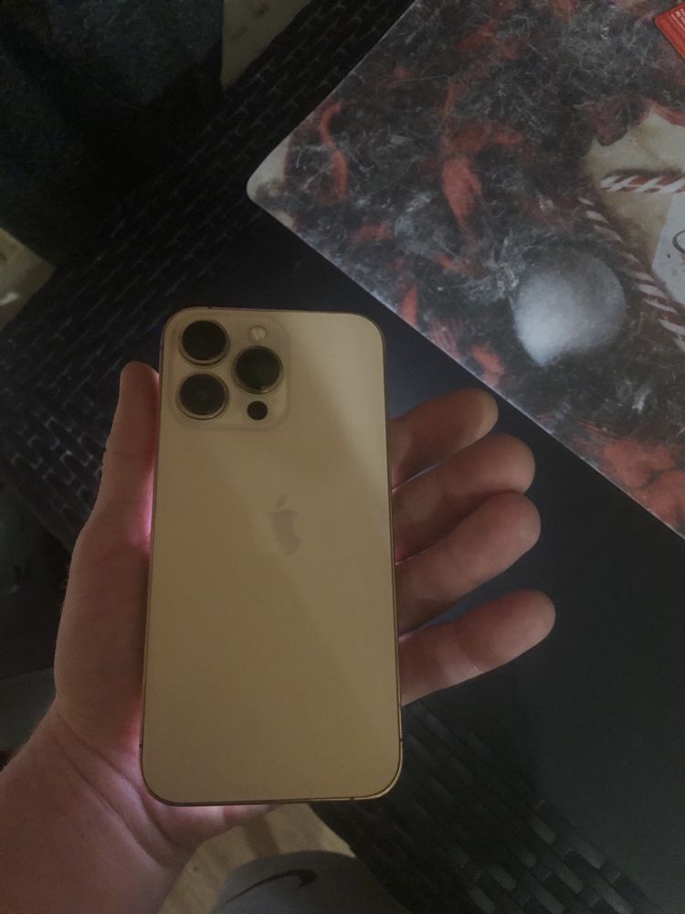 Продам свой Apple iPhone 13 pro Gold