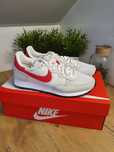Oryginalne,nowe buty sportowe NIKE Challenger,biało czerwone