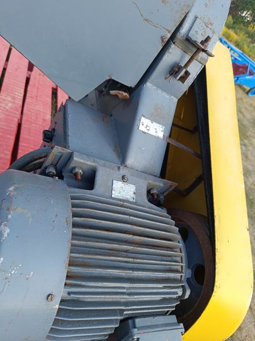 Млин ДКУ 11 кВ польський зерно дробілка