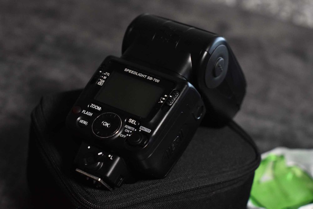 Nikon Speedlight SB-700 спалах як новий