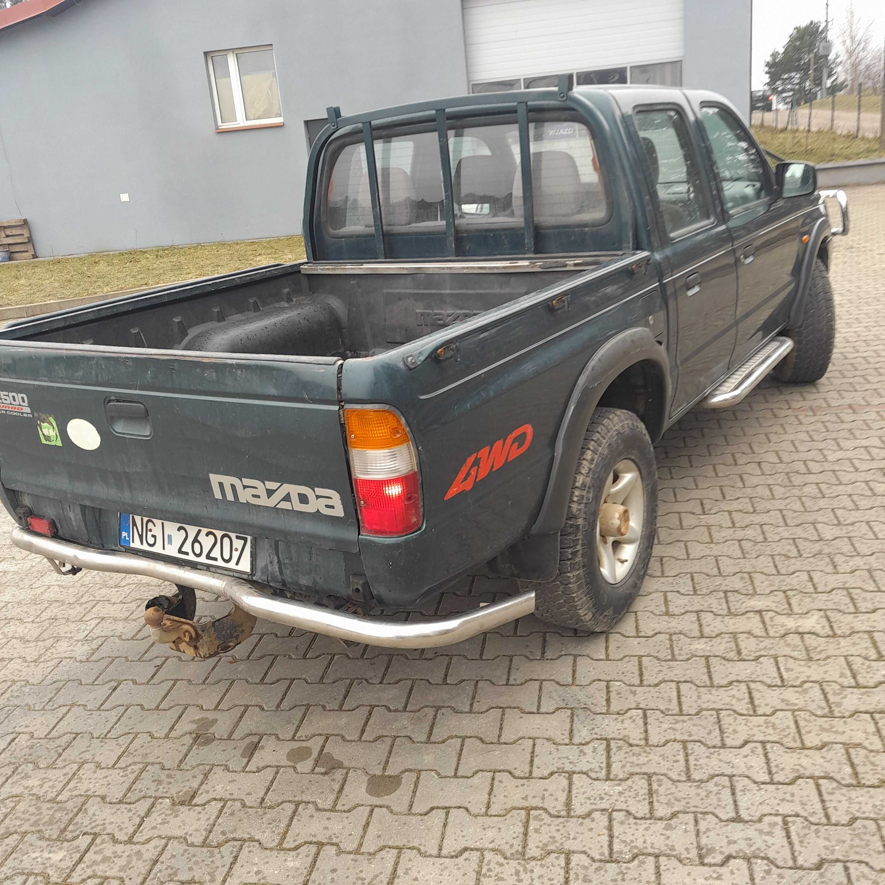 Mazda B2500 4x4 pickup