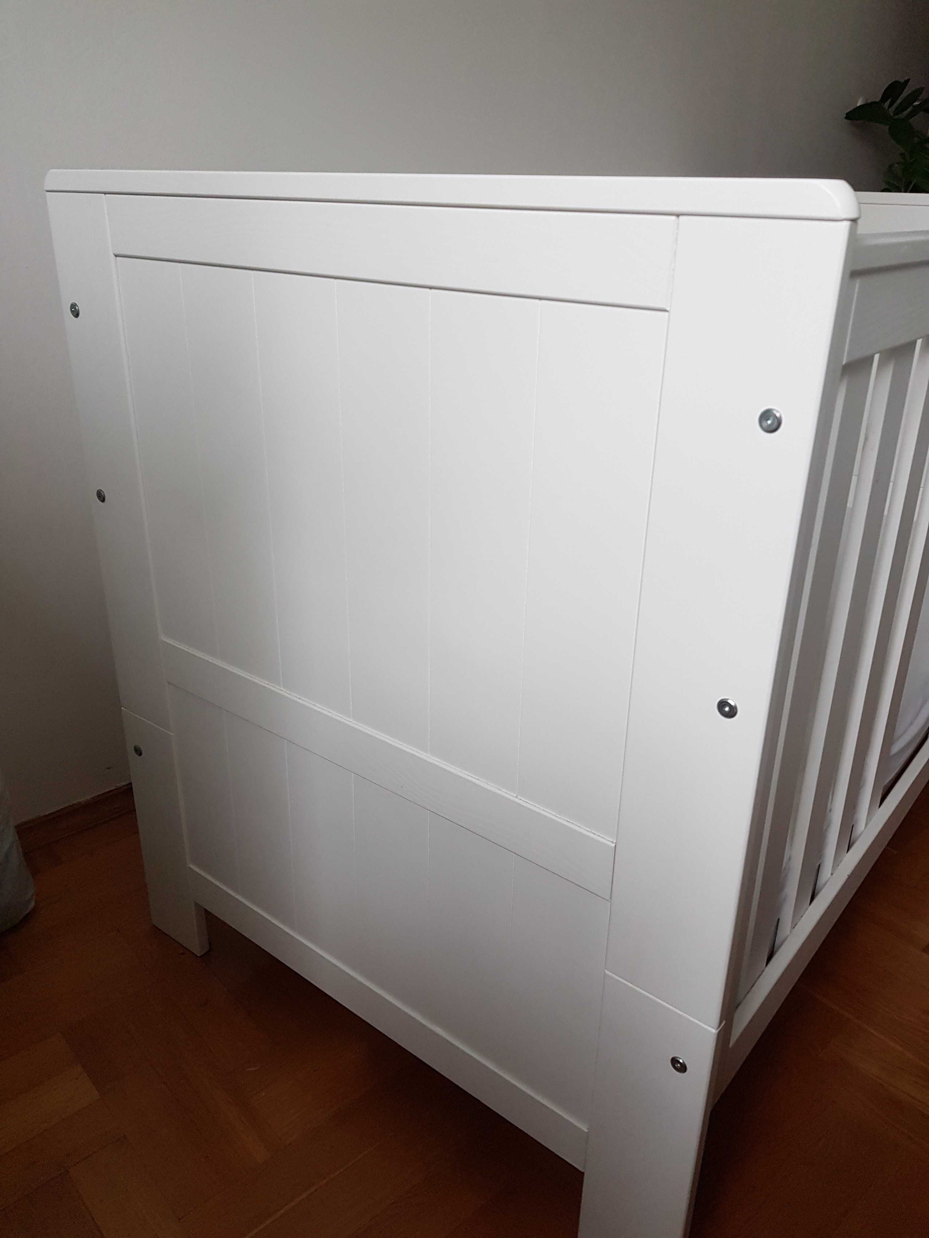Łóżeczko Pinio Marsylia 140x70 2w1: kojec i tapczanik