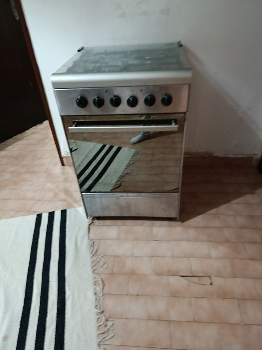 Fogão a gás ,semi elétrico uma boca funciona com energia elétrica