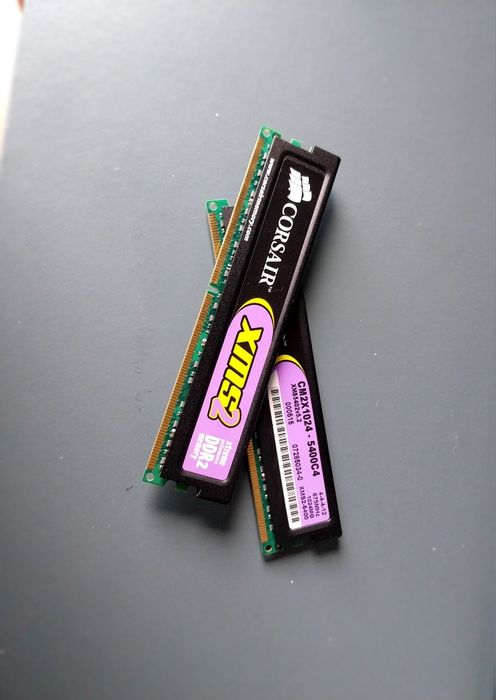 Memória RAM Corsair DDR2 1GB (XMS2) – Kit 2x1GB