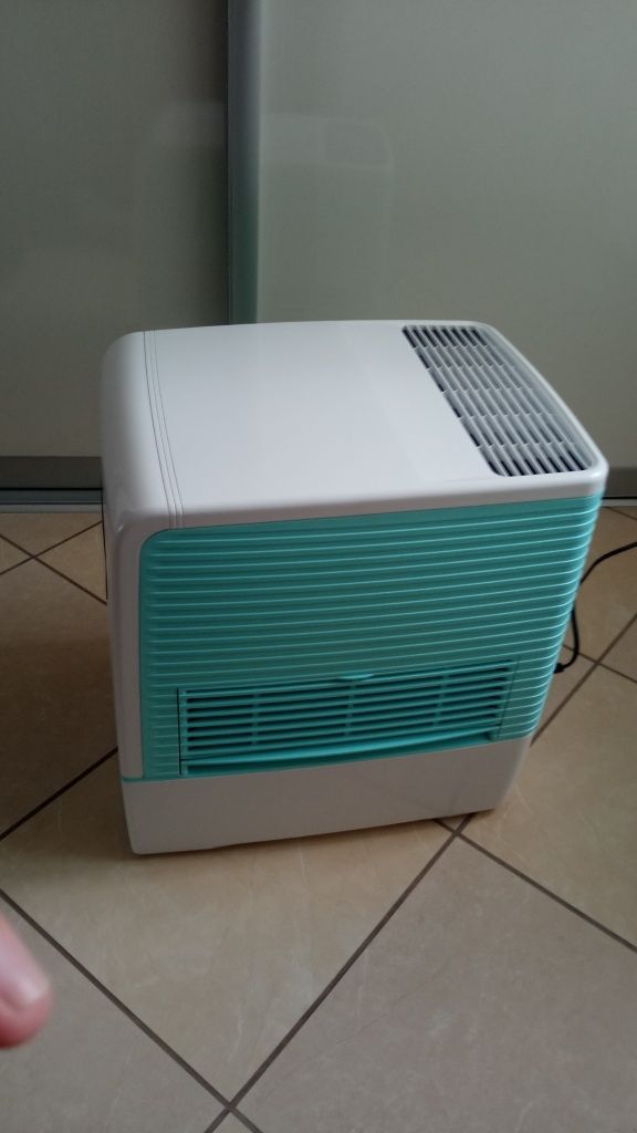 Oczyszczacz powietrza/ nawilżacz powietrza Trotec AW20S