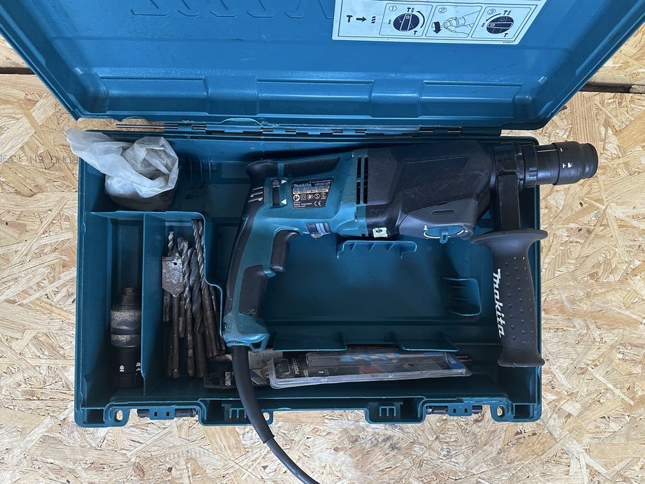 Młotowiertarka Makita HR 2610T Zestaw Dłuta