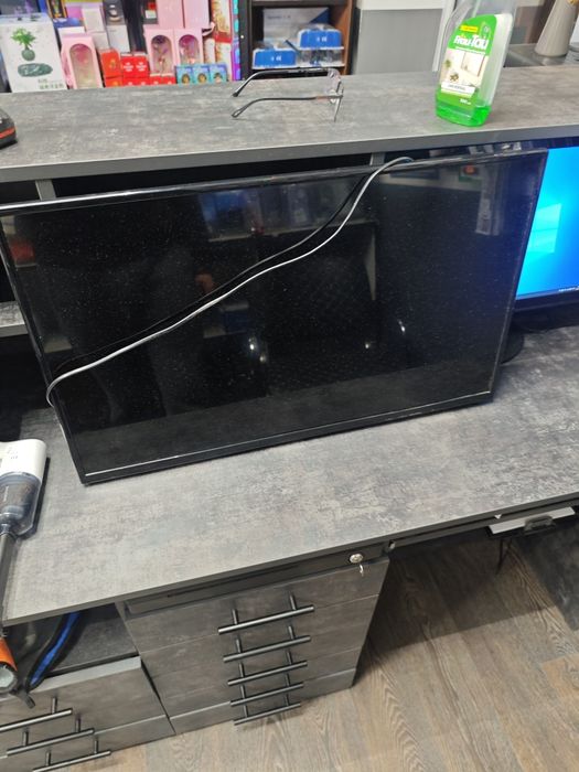 Телевизор Ergo 32