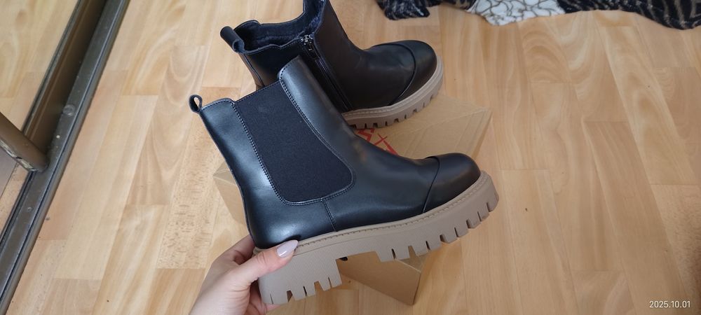 Продам зимове взуття