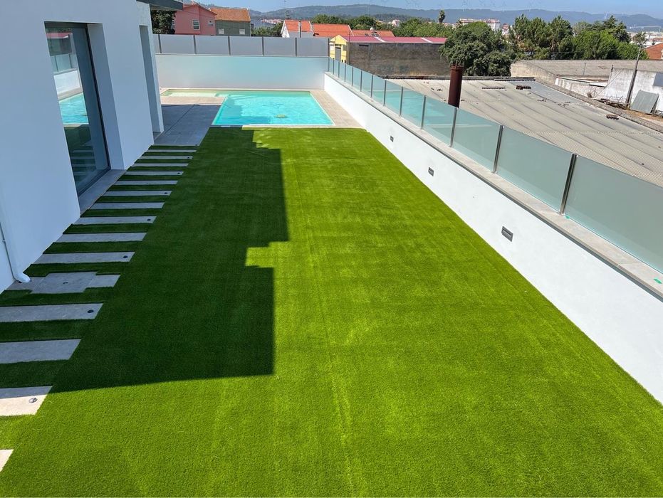 Relva sintética desportiva e paisagista