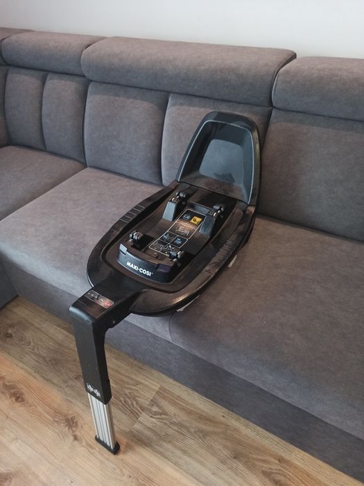 Fotelik/ nosidełko Maxi Cosi z bazą ISOFIX