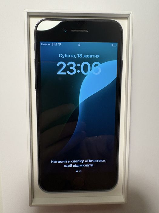 Iphone SE 2020 128 GB, black.