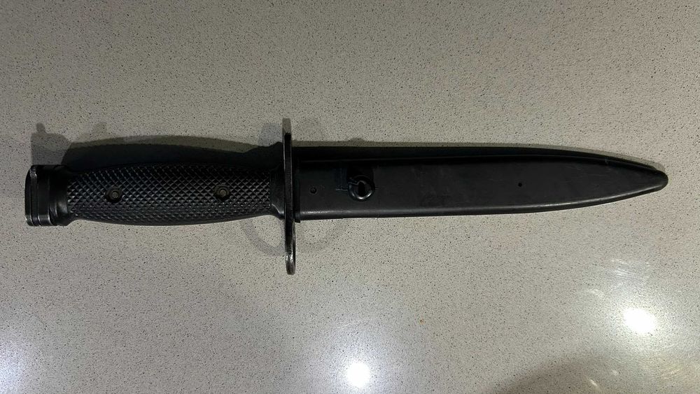 Kanadyjski Bagnet C7 – oryginał NELLA Cutlery Service Ltd. – Rok 1986