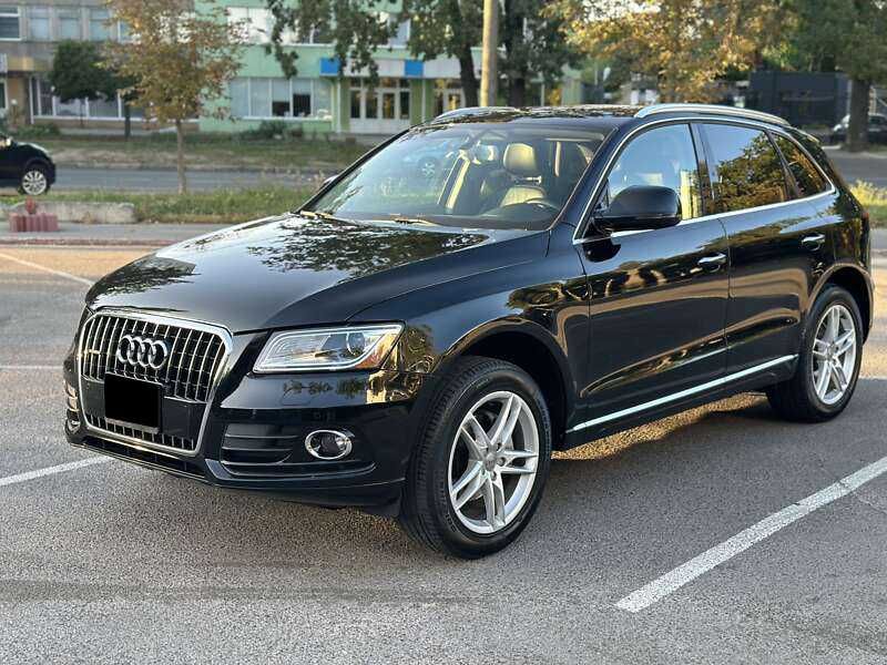 Audi Q5 2015 2.0 бензин Quattro